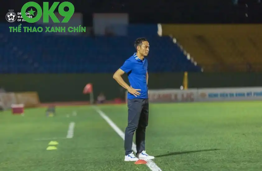 Thầy trò HLV Lê Đức Tuấn đối mặt nguy cơ xuống hạng Thầy trò HLV Lê Đức Tuấn đối mặt nguy cơ xuống hạng